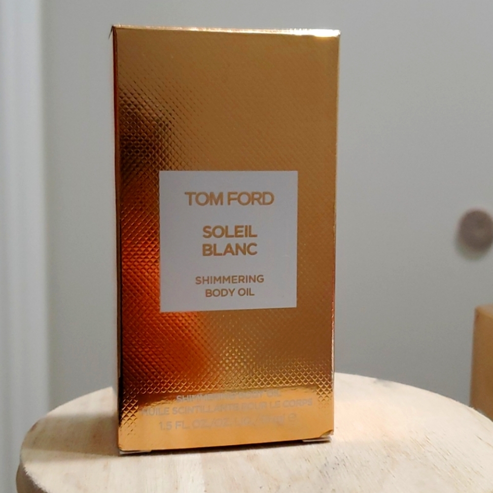 Tom Ford shimmering body oil